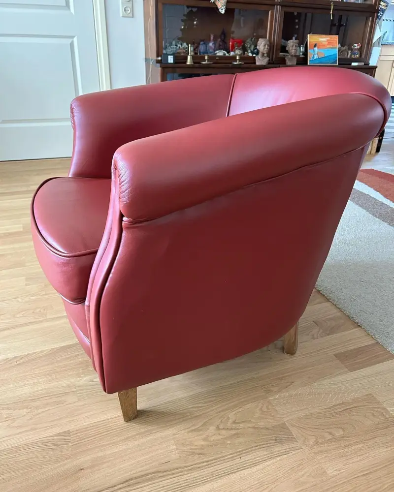 Rode leren fauteuil