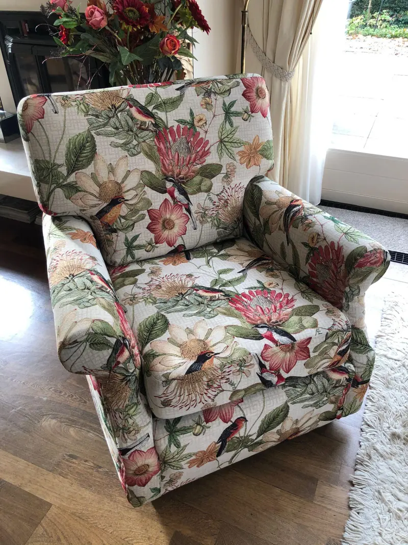Fauteuil met bloemenstof